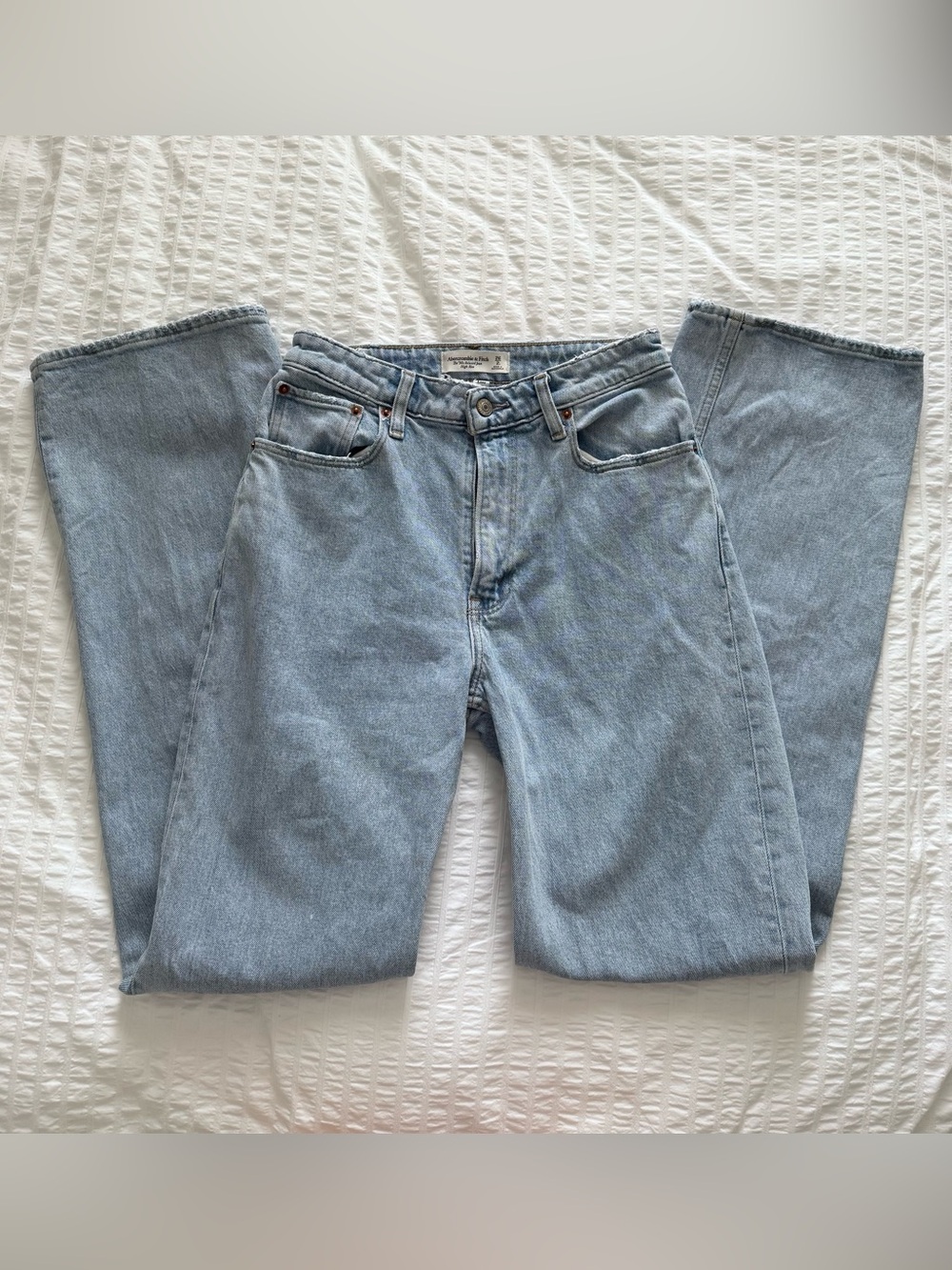 Abercrombie & Fitch 90s Relaxed Light Wash Jeans Curve Love 26L